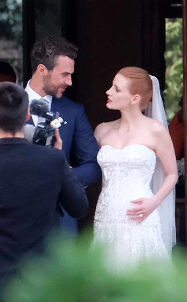 See Jessica Chastain S Wedding Gown E Online